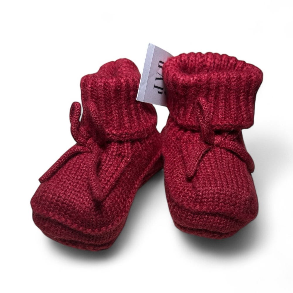 NTW Baby CashSoft Booties (0-3 Months) Color
Sled red